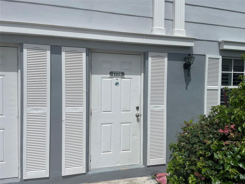 1775 SW 81st Way, Fort Lauderdale, FL 33324