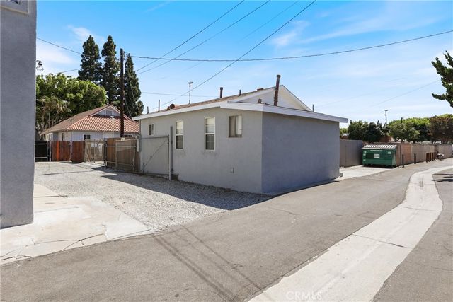 15323 Paramount, Paramount, CA 90723