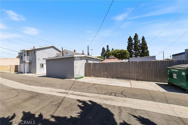 15323 Paramount, Paramount, CA 90723