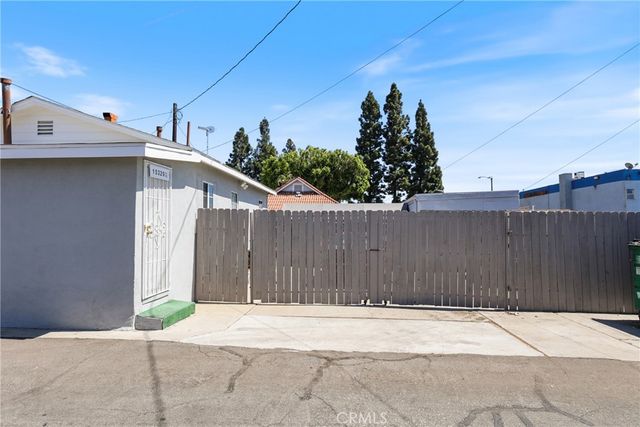 15323 Paramount, Paramount, CA 90723