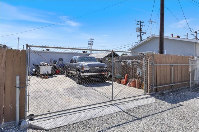 15323 Paramount, Paramount, CA 90723