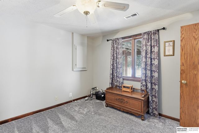 2504 Century Road, Bellevue, NE 68123