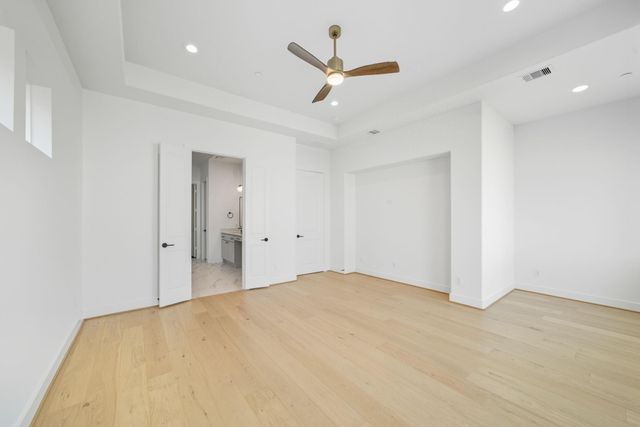 905 Blackshire, Houston, TX 77055