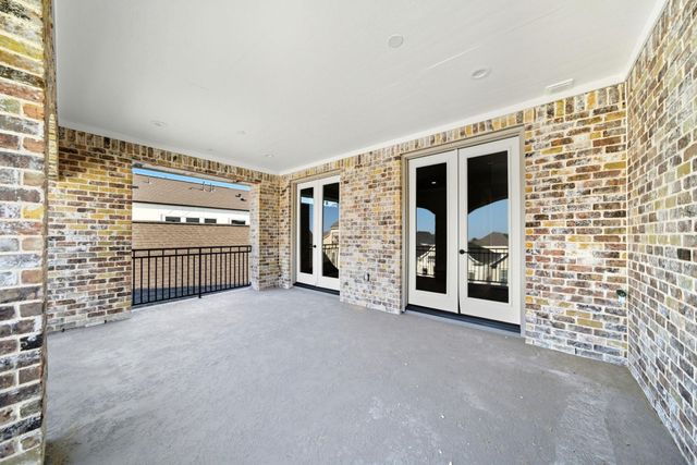 905 Blackshire, Houston, TX 77055