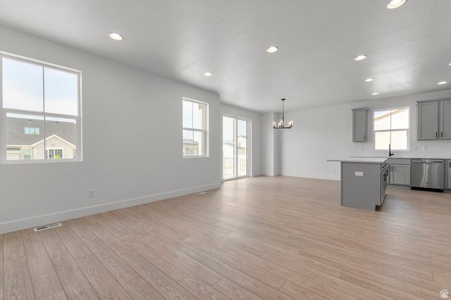 3036 W 2600 N, Clinton, UT 84015