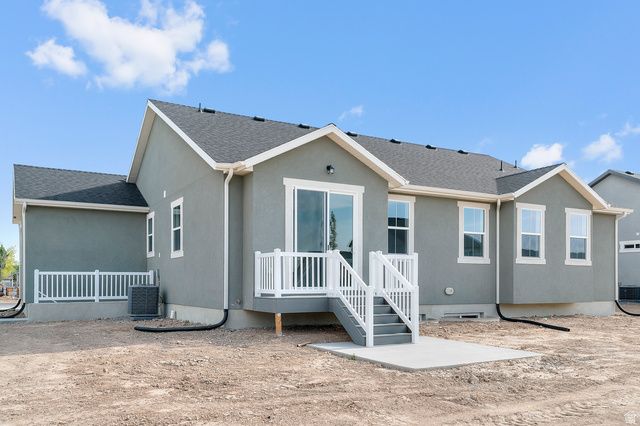 3036 W 2600 N, Clinton, UT 84015