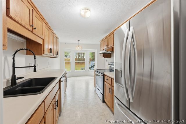 207 Cobblestone Court, Raeford, NC 28376