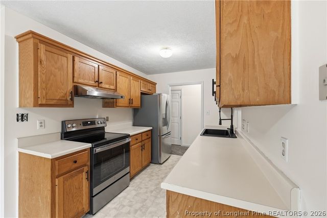 207 Cobblestone Court, Raeford, NC 28376