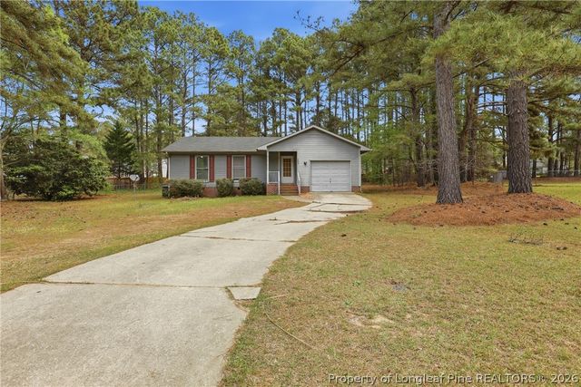 207 Cobblestone Court, Raeford, NC 28376