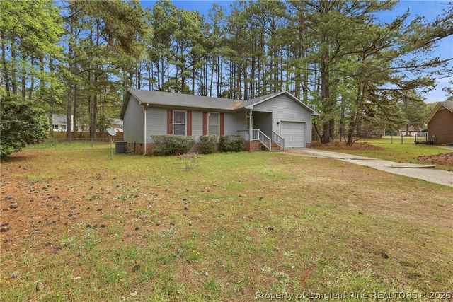 207 Cobblestone Court, Raeford, NC 28376