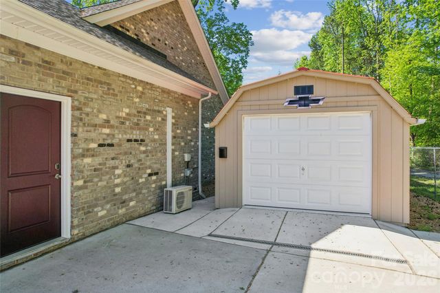 3063 Eva Drive NW, Concord, NC 28027