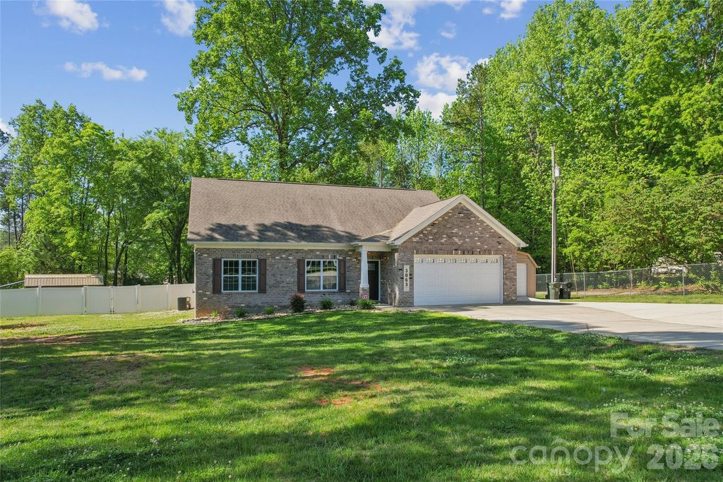 3063 Eva Drive NW, Concord, NC 28027
