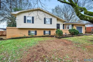 9021 Craigmont Road SW, Huntsville, AL 35802