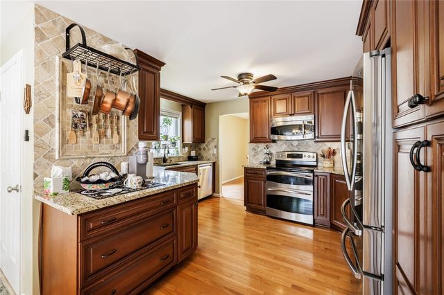 34 Freshfield Rise, Perinton, NY 14450