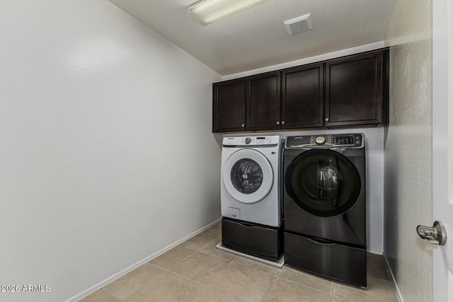 16643 W YUCATAN Drive, Surprise, AZ 85388