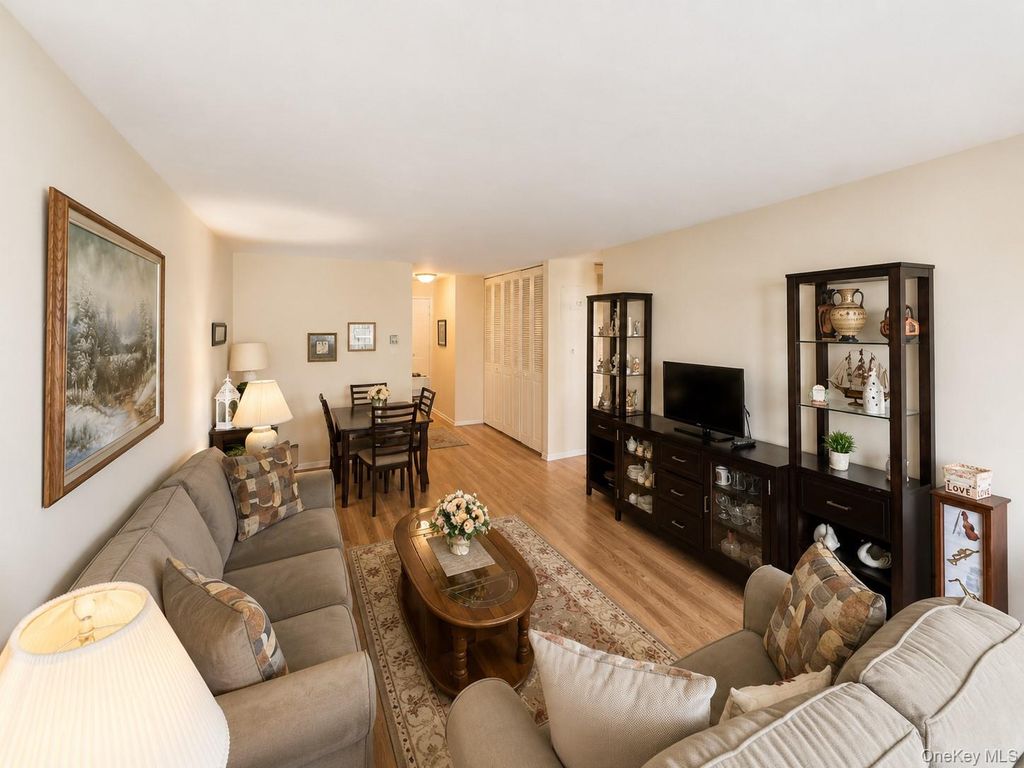 18-15 215th Street 2L, Bayside, NY 11360 — photo 4