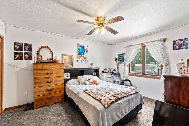 3828 E 29th Street, Des Moines, IA 50317