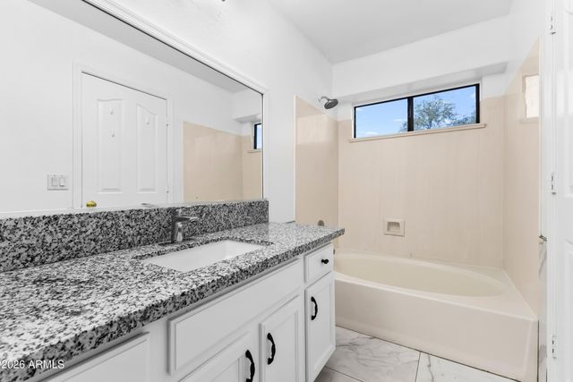 4734 E MOSSMAN Road, Phoenix, AZ 85050