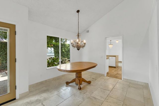 33 Coyle Creek Circle, Fair Oaks, CA 95628