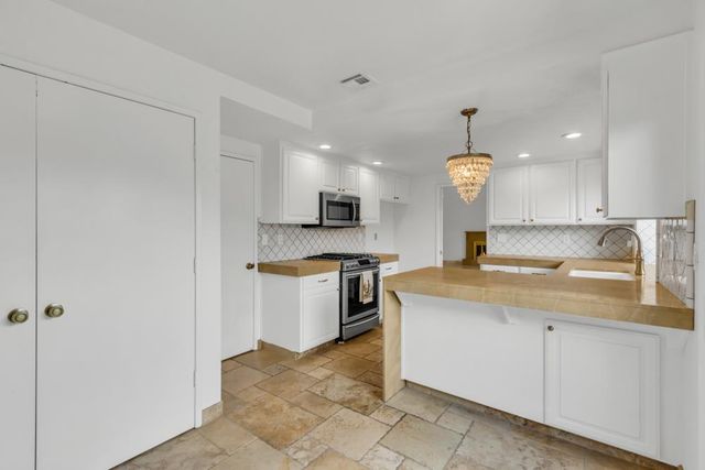 33 Coyle Creek Circle, Fair Oaks, CA 95628