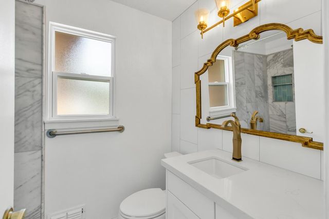 33 Coyle Creek Circle, Fair Oaks, CA 95628