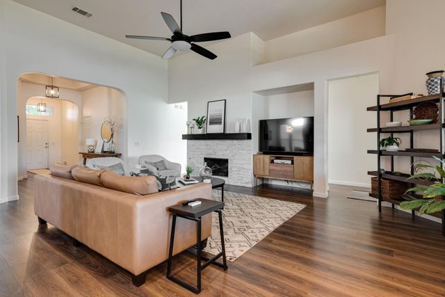 1817 Clear Summit Lane, Mansfield, TX 76063