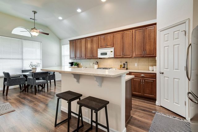 1817 Clear Summit Lane, Mansfield, TX 76063