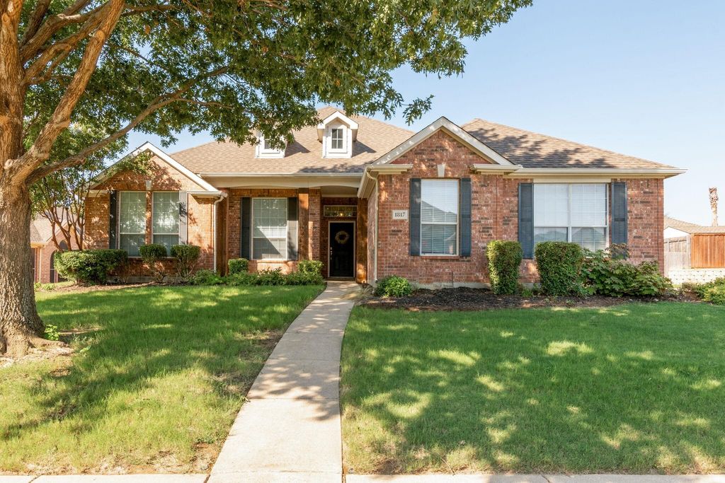 1817 Clear Summit Lane, Mansfield, TX 76063
