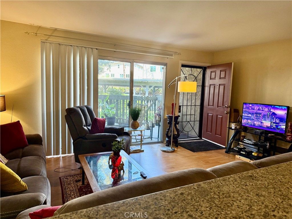 23304 Marigold Avenue 103, Torrance, CA 90502 — photo 5