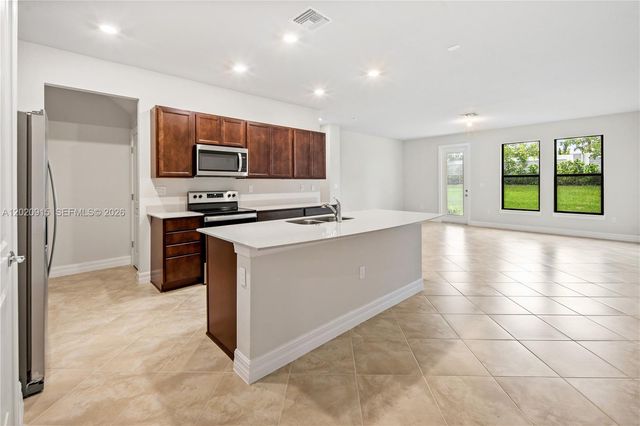 4488 E Appleton Cir E, Oakland Park, FL 33309