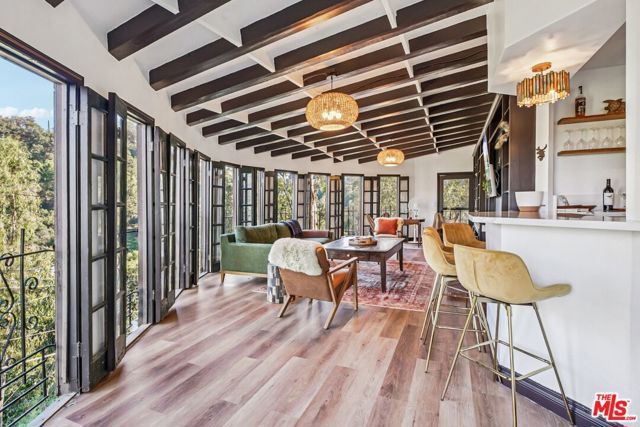 8718 Crescent Drive, Los Angeles, CA 90046