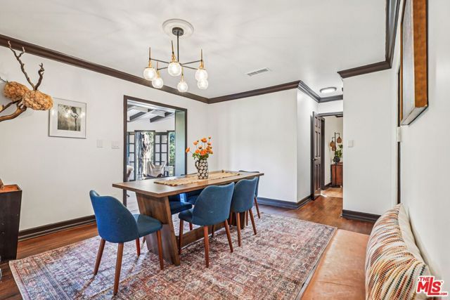 8718 Crescent Drive, Los Angeles, CA 90046