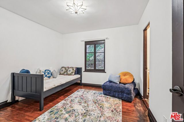 8718 Crescent Drive, Los Angeles, CA 90046