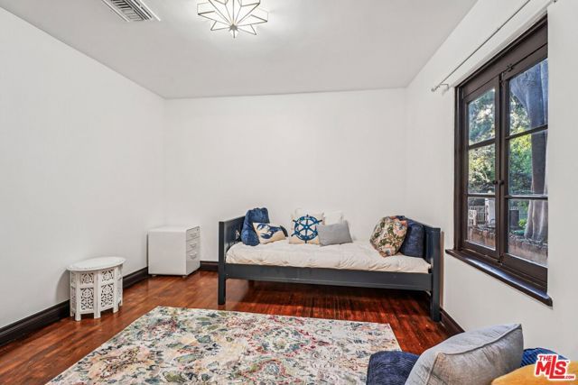 8718 Crescent Drive, Los Angeles, CA 90046