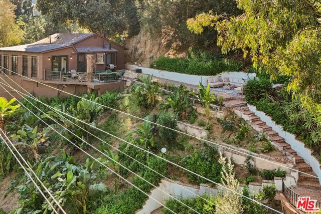 8718 Crescent Drive, Los Angeles, CA 90046