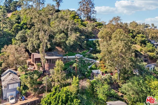 8718 Crescent Drive, Los Angeles, CA 90046