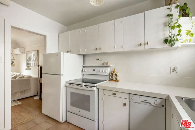 3303 S Durango Avenue, Los Angeles, CA 90034