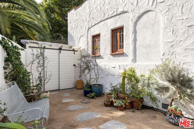 3303 S Durango Avenue, Los Angeles, CA 90034