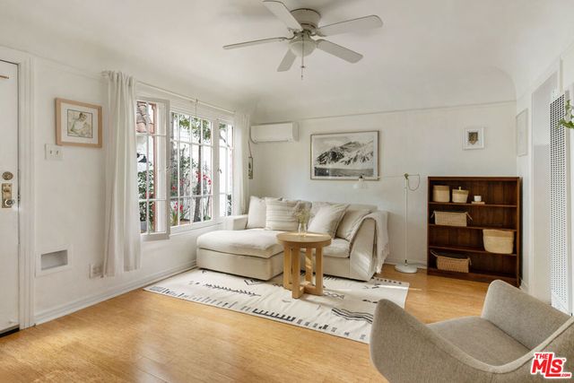 3303 S Durango Avenue, Los Angeles, CA 90034