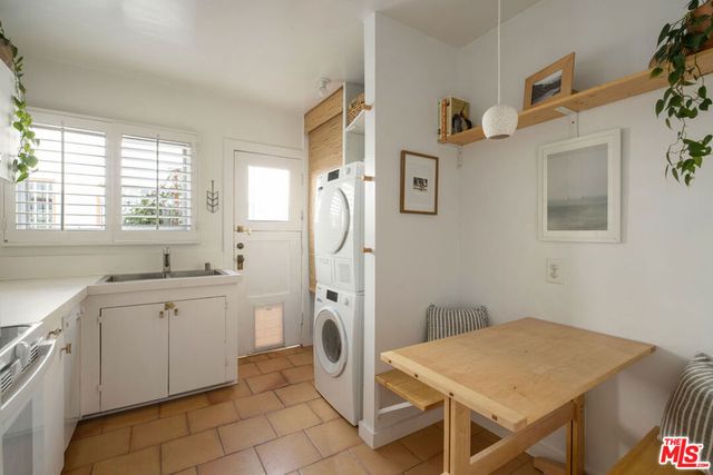 3303 S Durango Avenue, Los Angeles, CA 90034