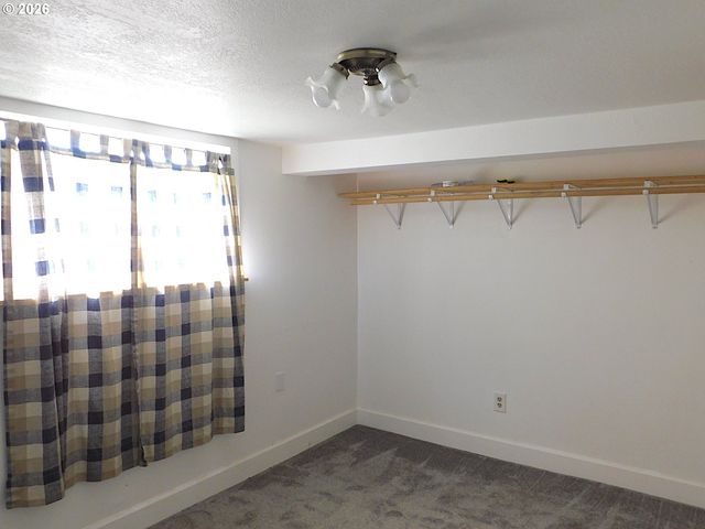 496 HAMBURG Ave, Astoria, OR 97103