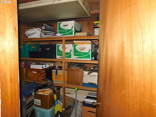 496 HAMBURG Ave, Astoria, OR 97103