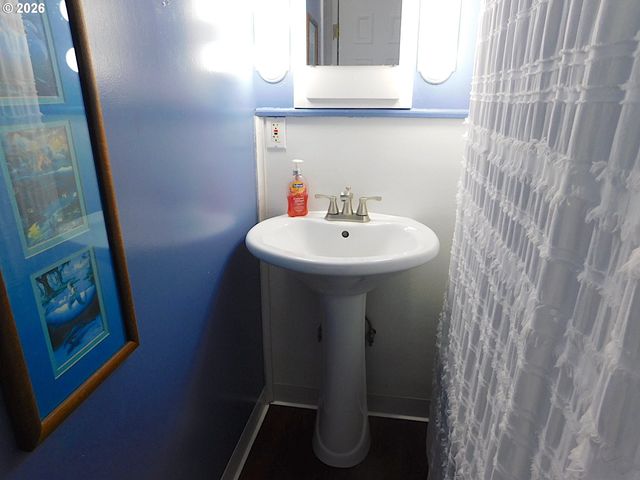 496 HAMBURG Ave, Astoria, OR 97103