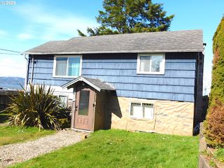 496 HAMBURG Ave, Astoria, OR 97103