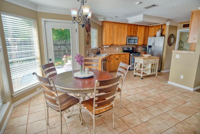 608 Prairie Lane, Angleton, TX 77515