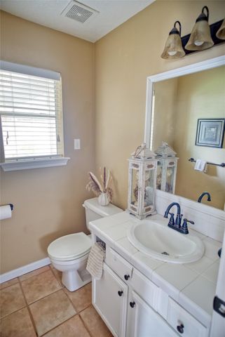 608 Prairie Lane, Angleton, TX 77515