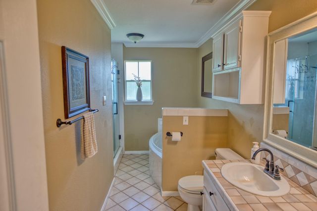 608 Prairie Lane, Angleton, TX 77515