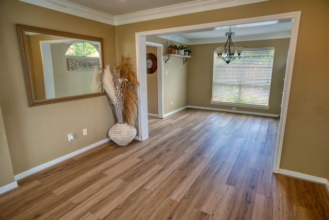 608 Prairie Lane, Angleton, TX 77515