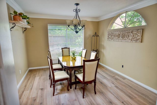 608 Prairie Lane, Angleton, TX 77515