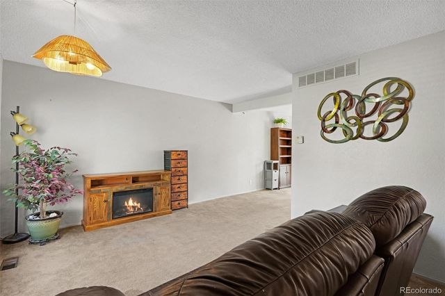 16036 E Ithaca Place B, Aurora, CO 80013